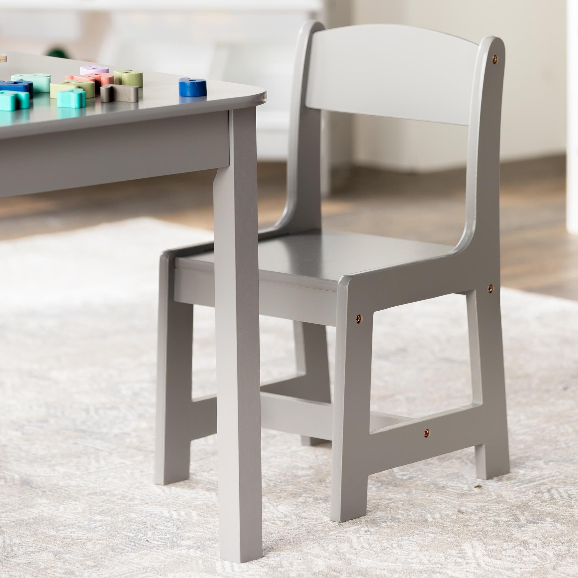 Large kids 2025 table and chairs