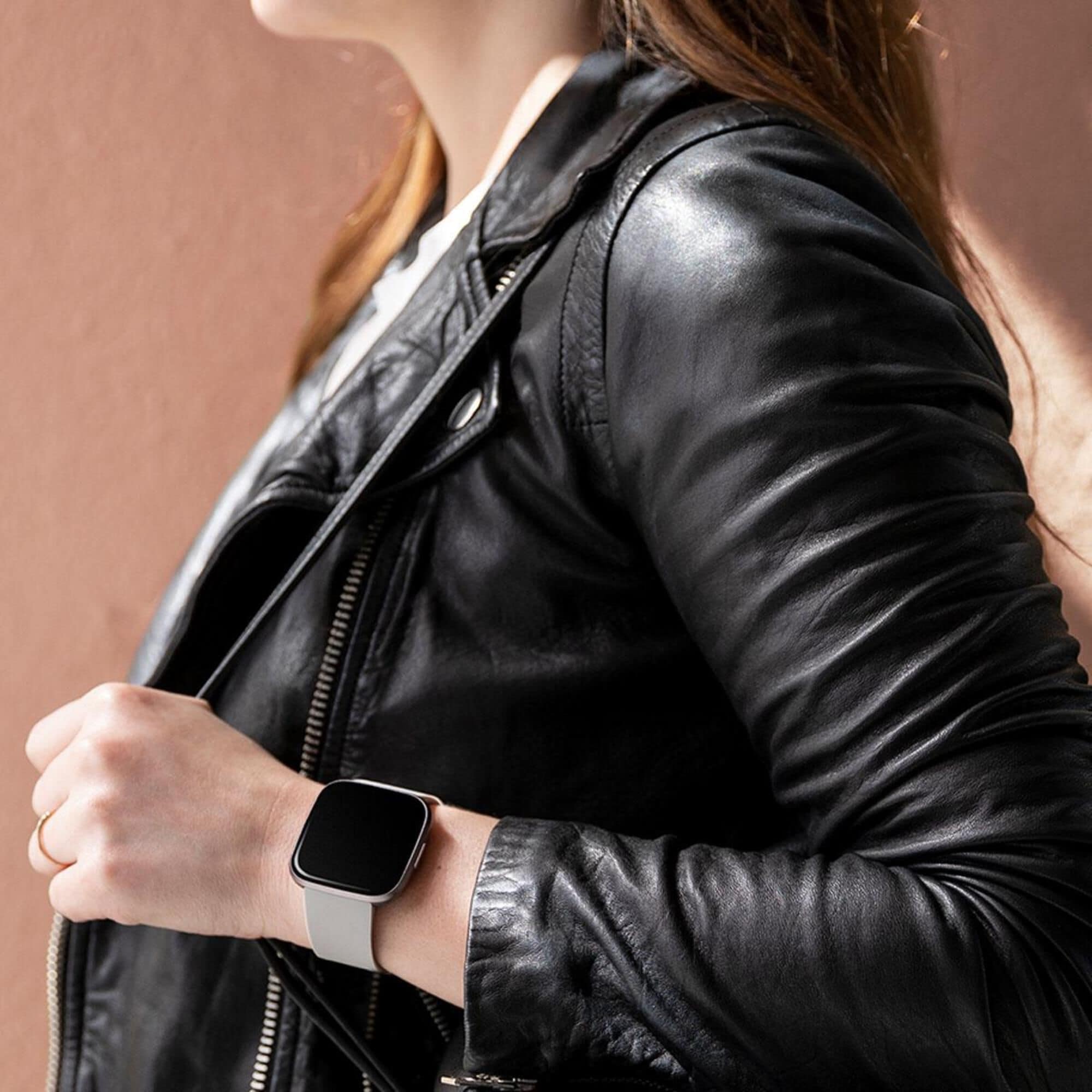 Fitbit versa with nfc sales