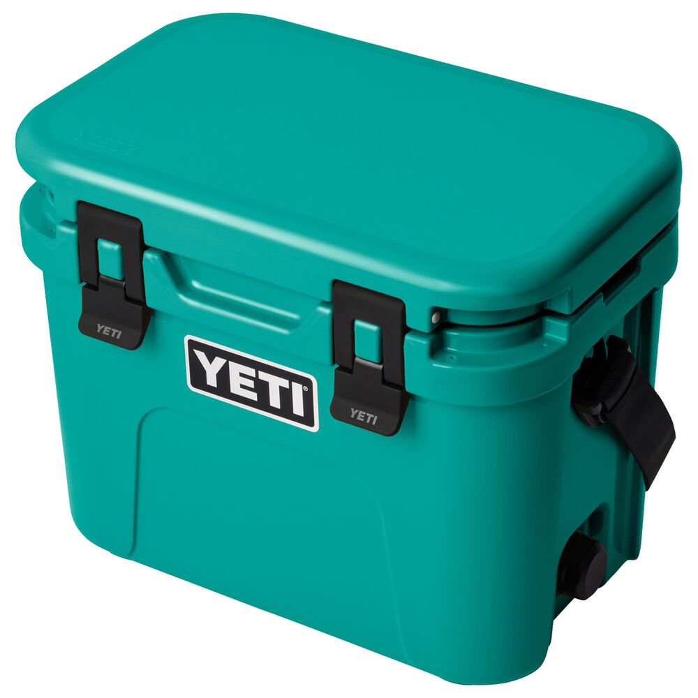 YETI Roadie 15-Quart Hard Cooler in Aquifer Blue, , large