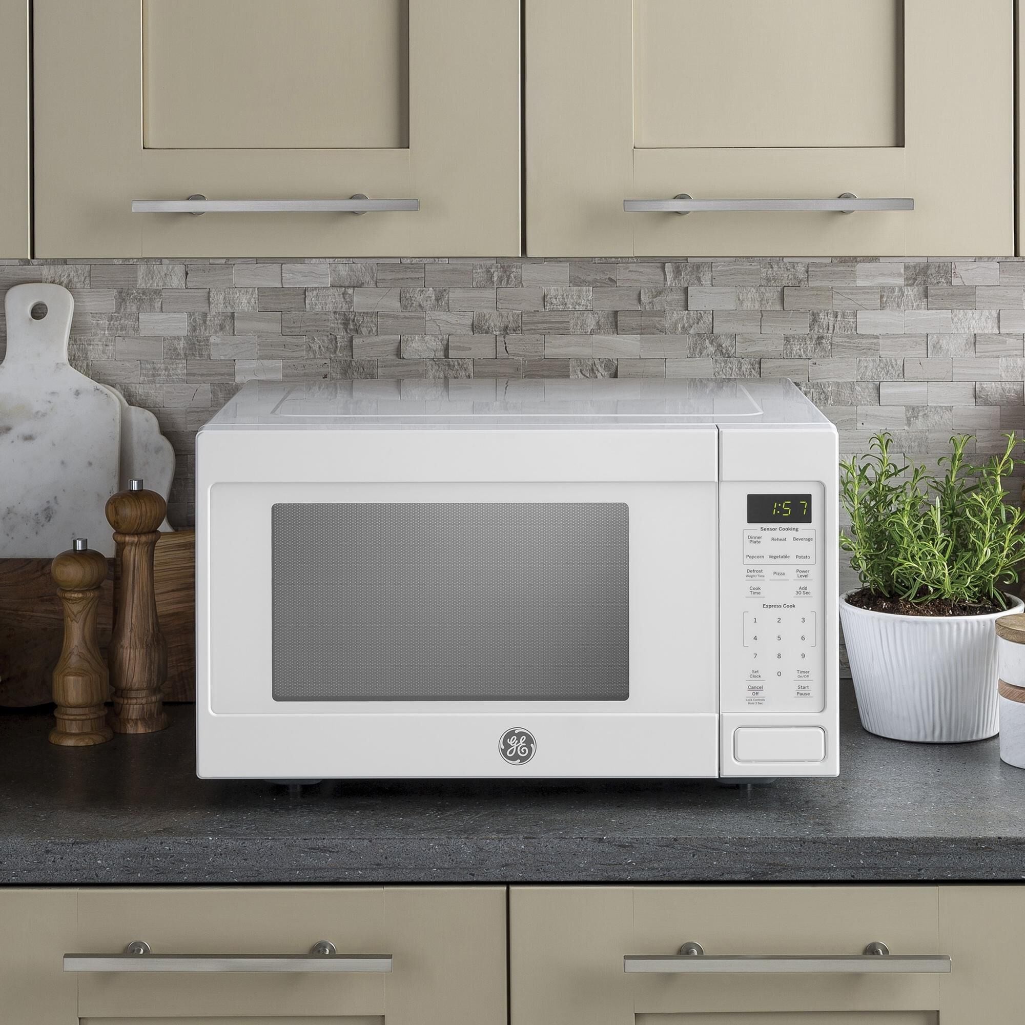 Ge white countertop shop microwave