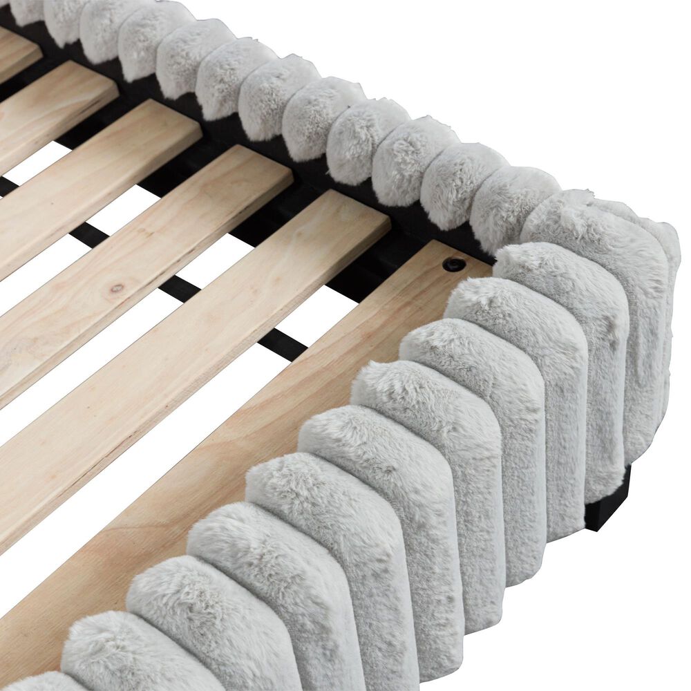 Ashley Zuraleus 4-Piece King Upholstered Platform Bedroom Set in Matte White, , large