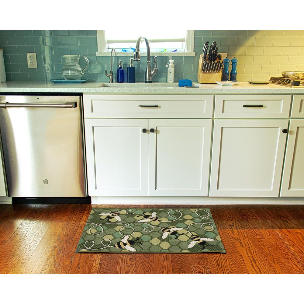 Trans-Ocean Import Liora Manne Esencia Bee Green 2&#39; x 2&#39;10&quot; Indoor/Outdoor Area Rug, , large