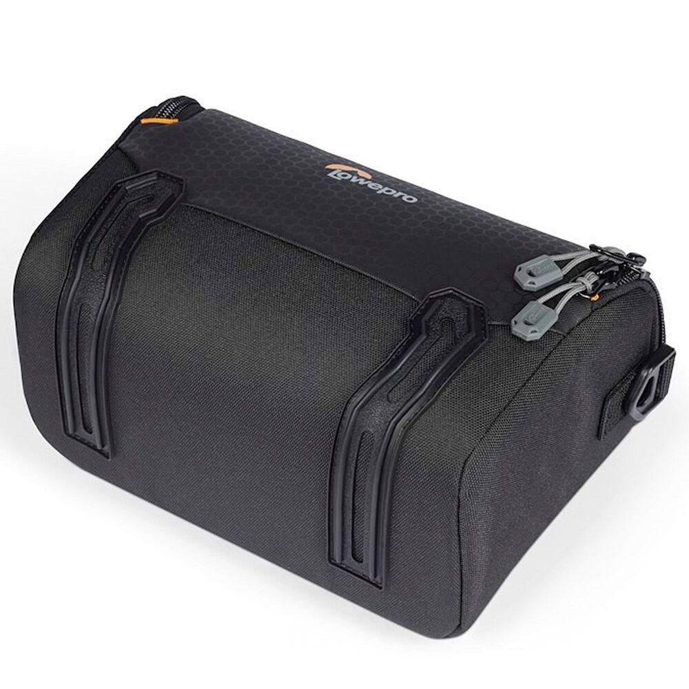 Lowepro Adventura SH 140 III Camera Case in Black, , large