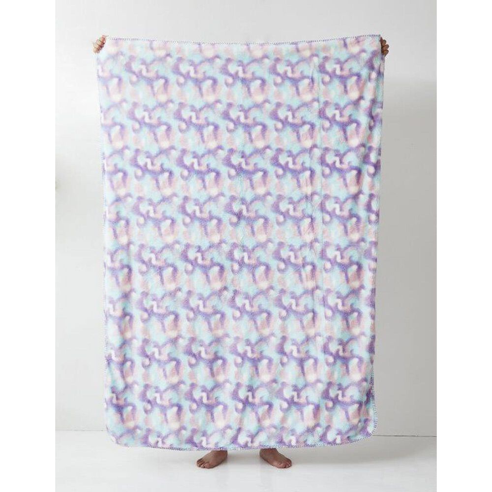 Duke Imports Regal Comfort Taffy 50" x 70" Throw in Multicolor, , large