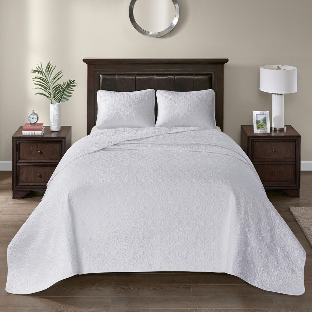 Hampton Park Quebec 3-Piece Full Reversible Bedspread Set in White, , large