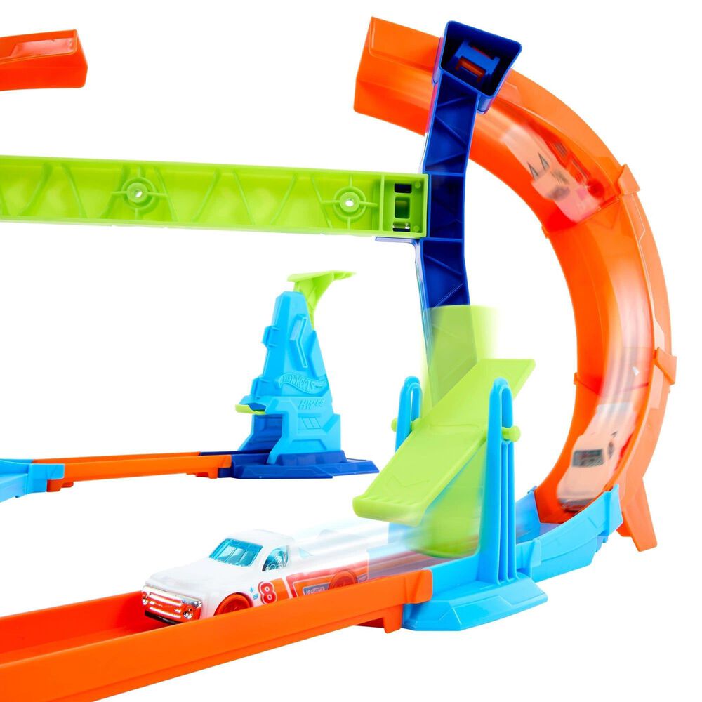 Hot Wheels Stunt Tracks Corkscrew Jump Champion Track Set with 1:64 Scale Vehicle, , large