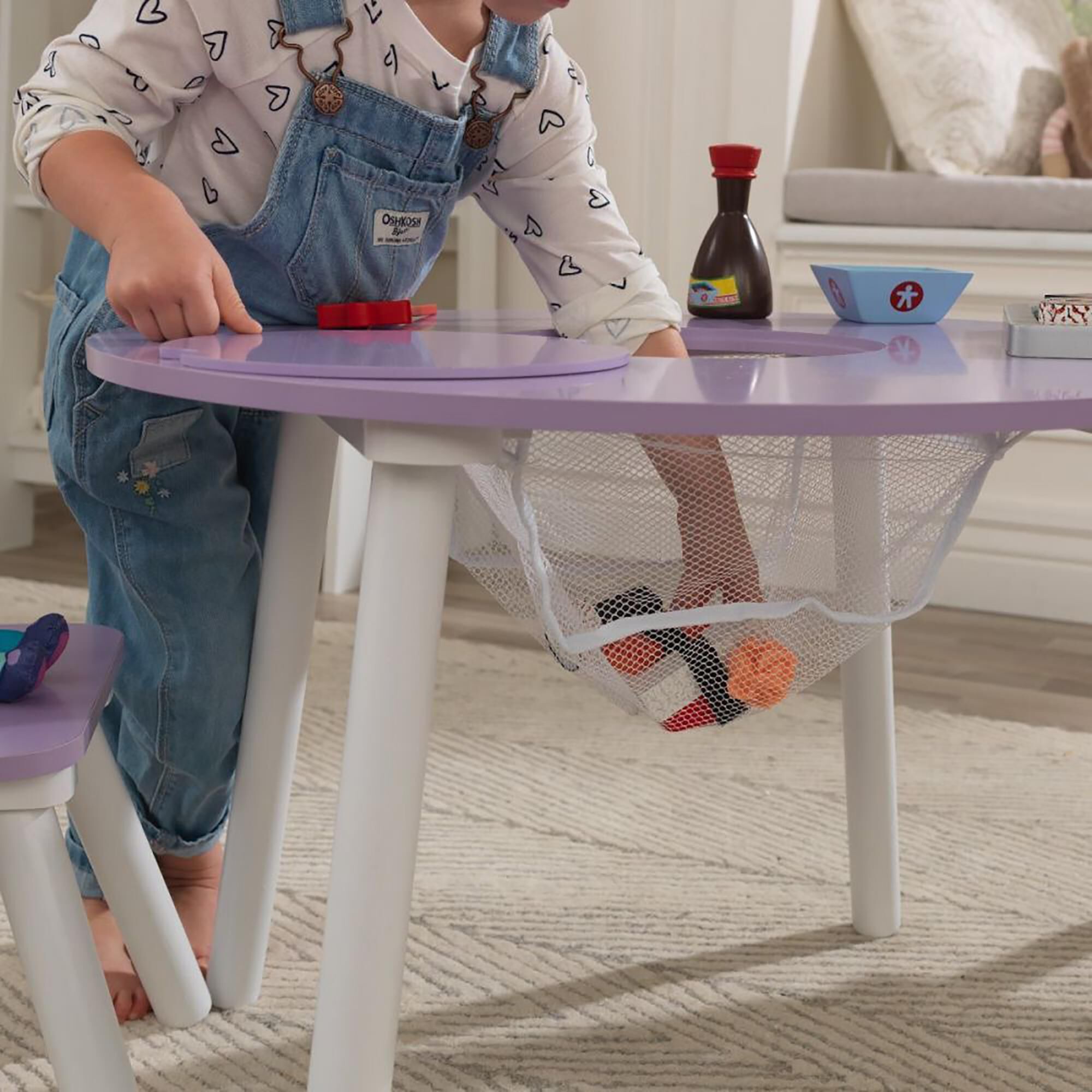 Large round kids hotsell table