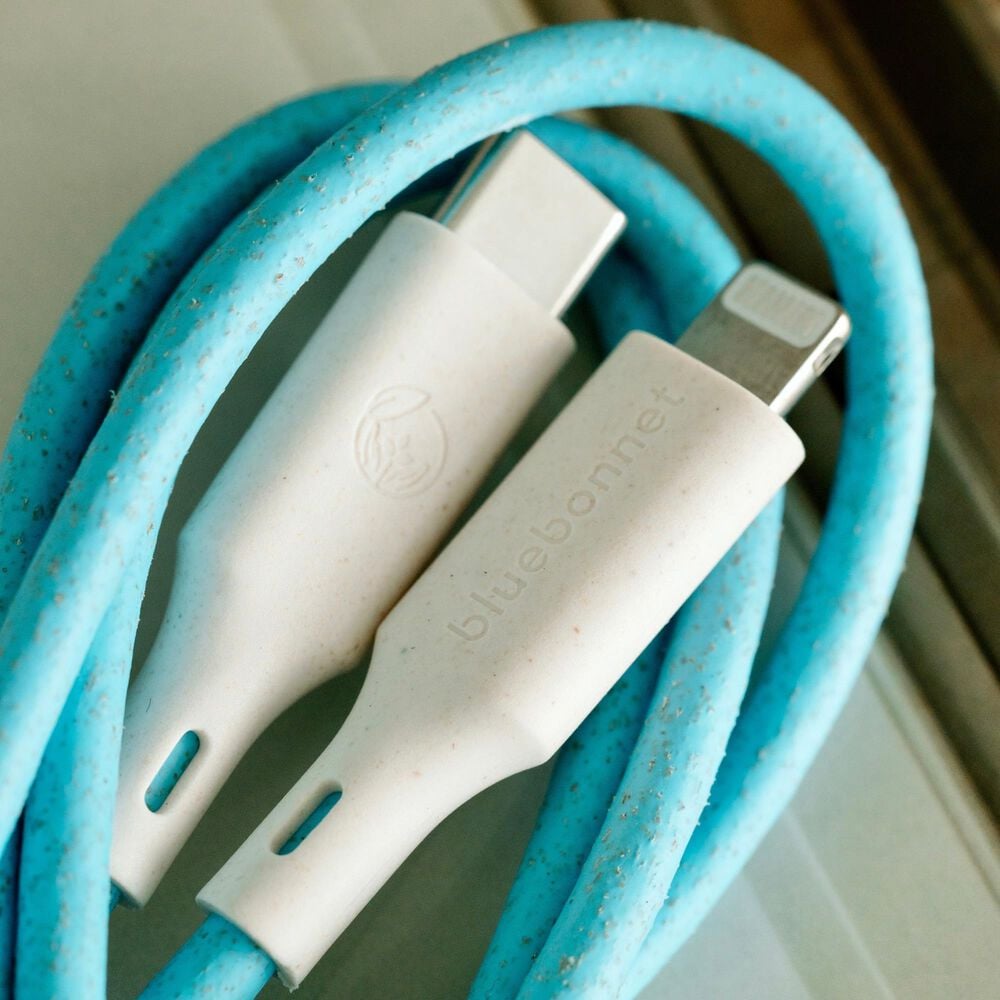 Bluebonnet Cases 4&#39; Cable USB-C to Lightning Phone Charger in Blue, , large