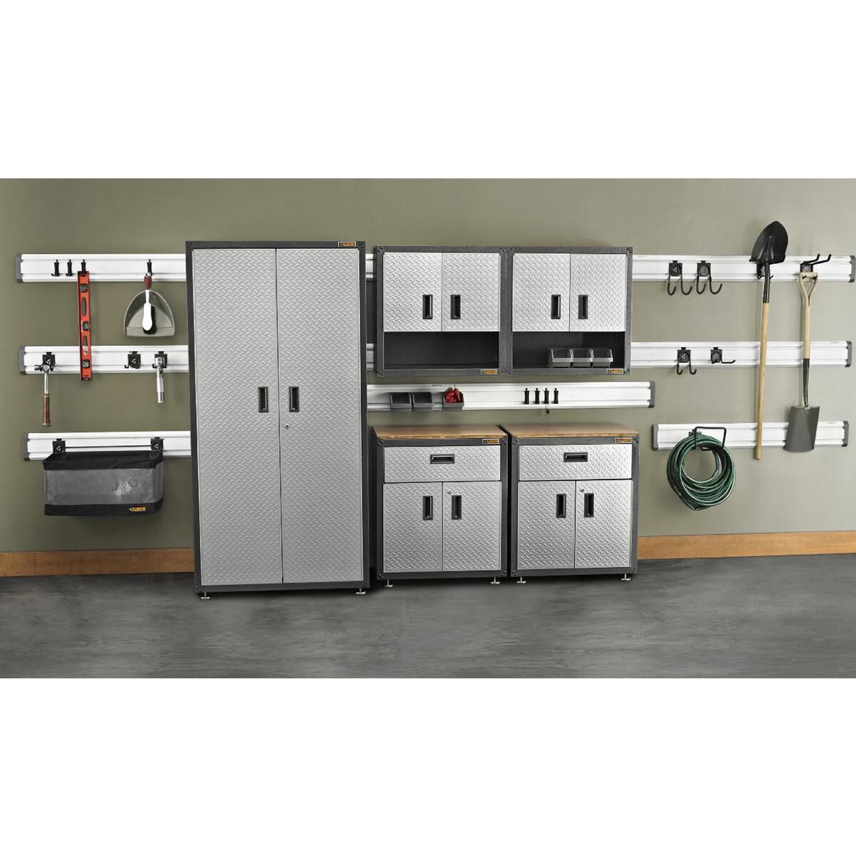 Gladiator 2025 wall cabinet