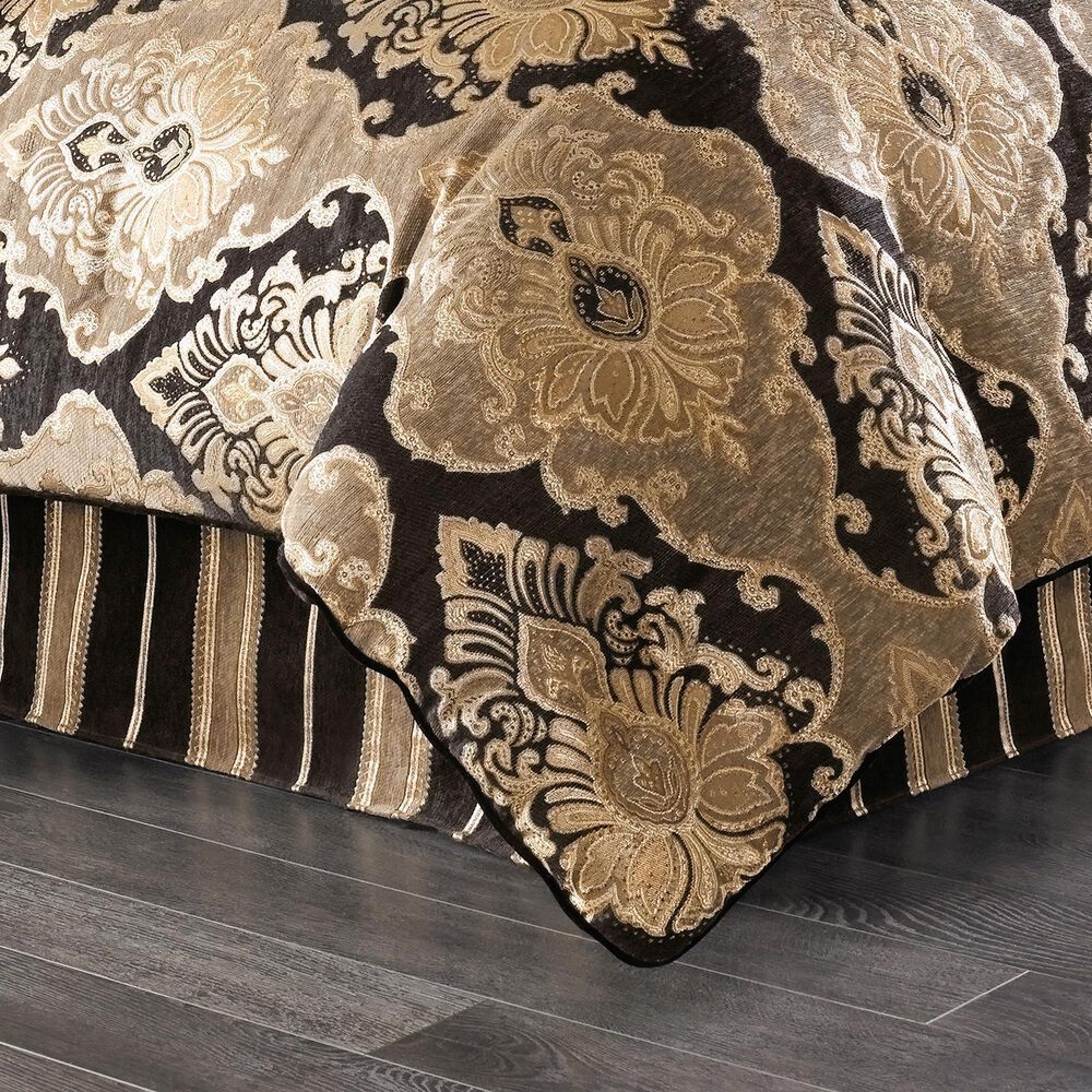 J. Queen New York Bradshaw 4-Piece Queen Comforter Set in Black, , large