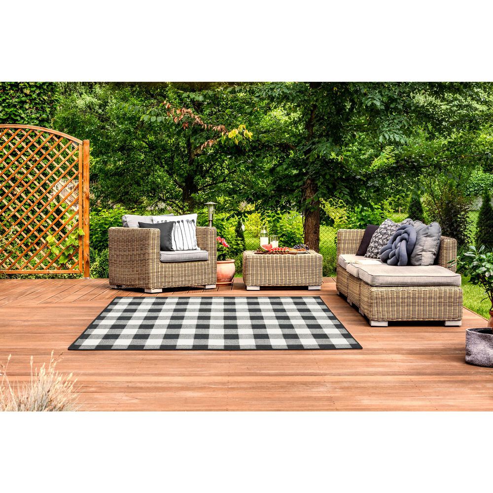 Oriental Weavers Marina Black and Ivory 7&#39;10&quot; x 10&#39;10&quot; Indoor/Outdoor Area Rug, , large