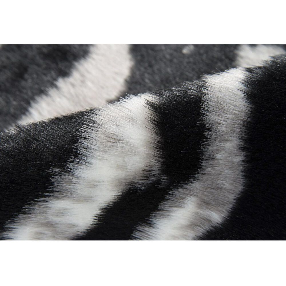 Momeni Acadia ACA-1 5&#39;3&quot; x 7&#39;10&quot; Black Area Rug, , large