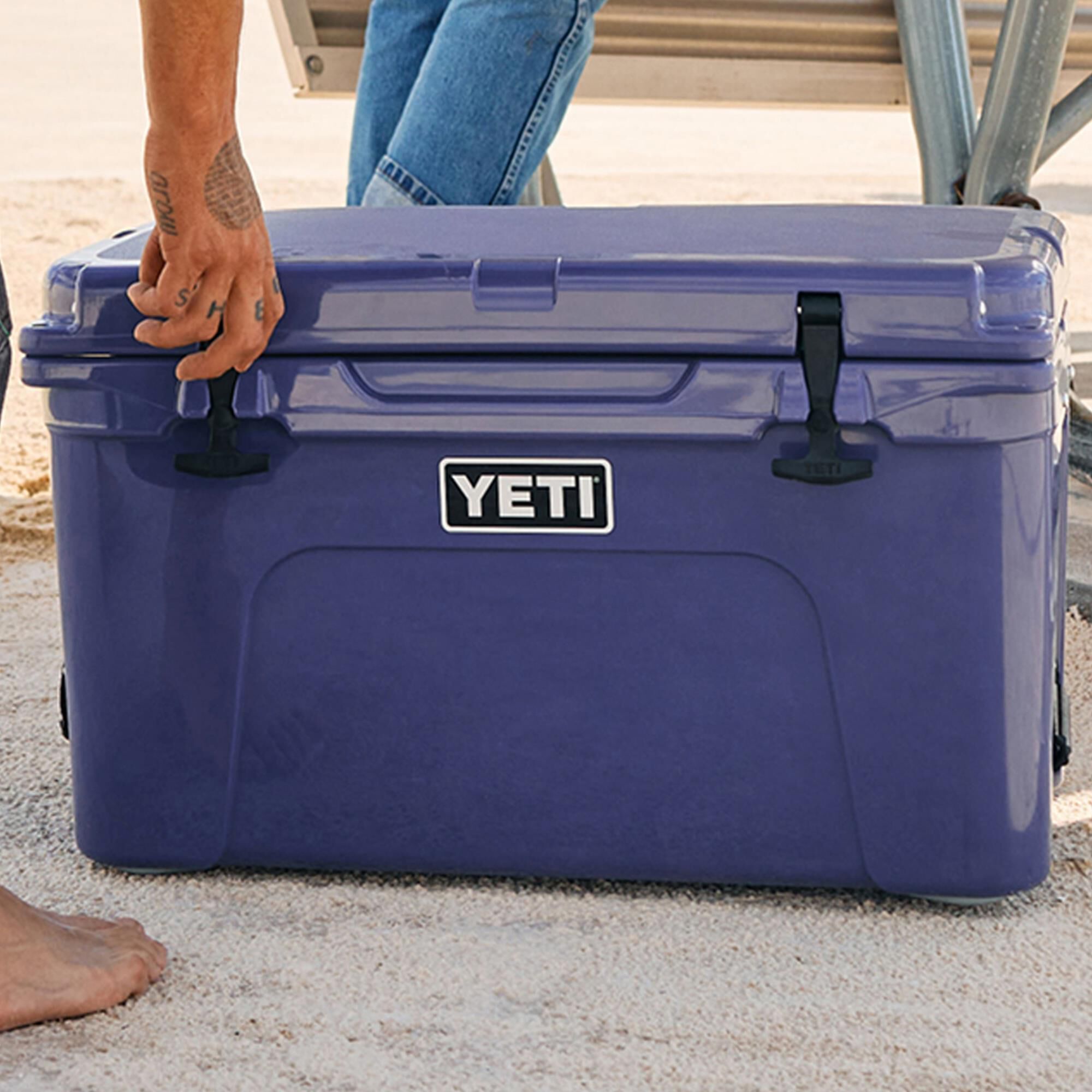 YETI Tundra 45 Hard Cooler in Moon Dust