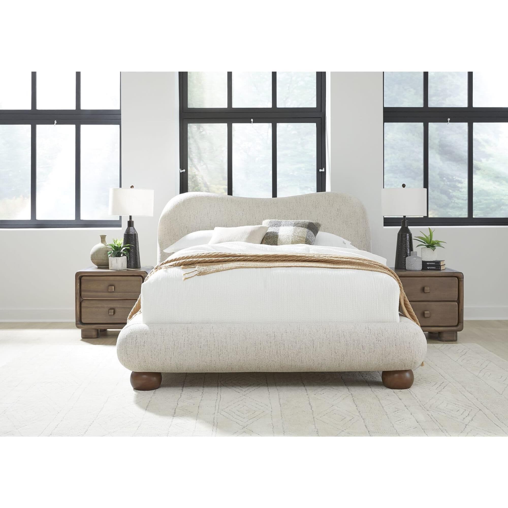 37B Anansi Afra Queen Platform Bed in Chinchilla