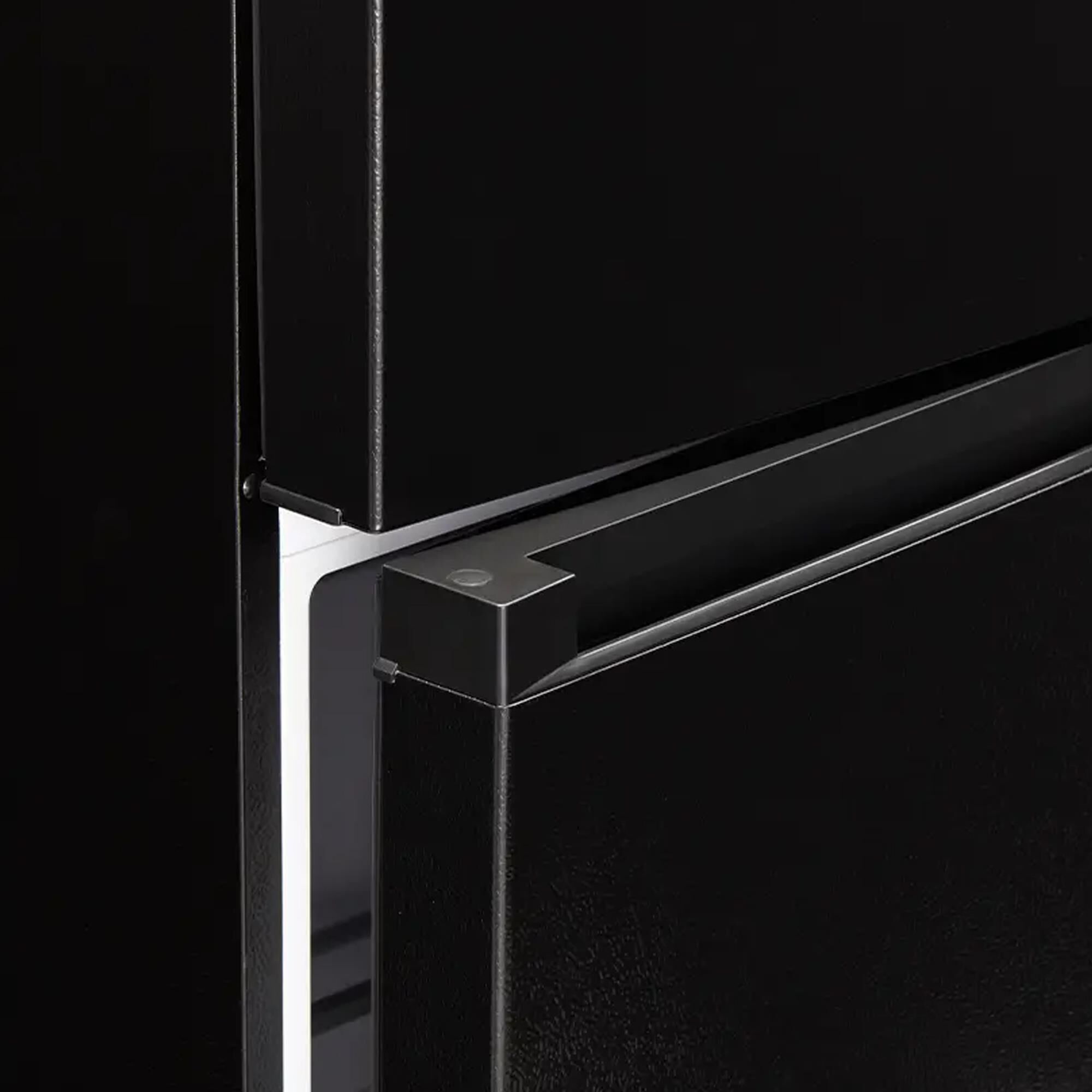Midea 20 Cu. Ft. Garage Ready Top-Freezer Refrigerator in Black