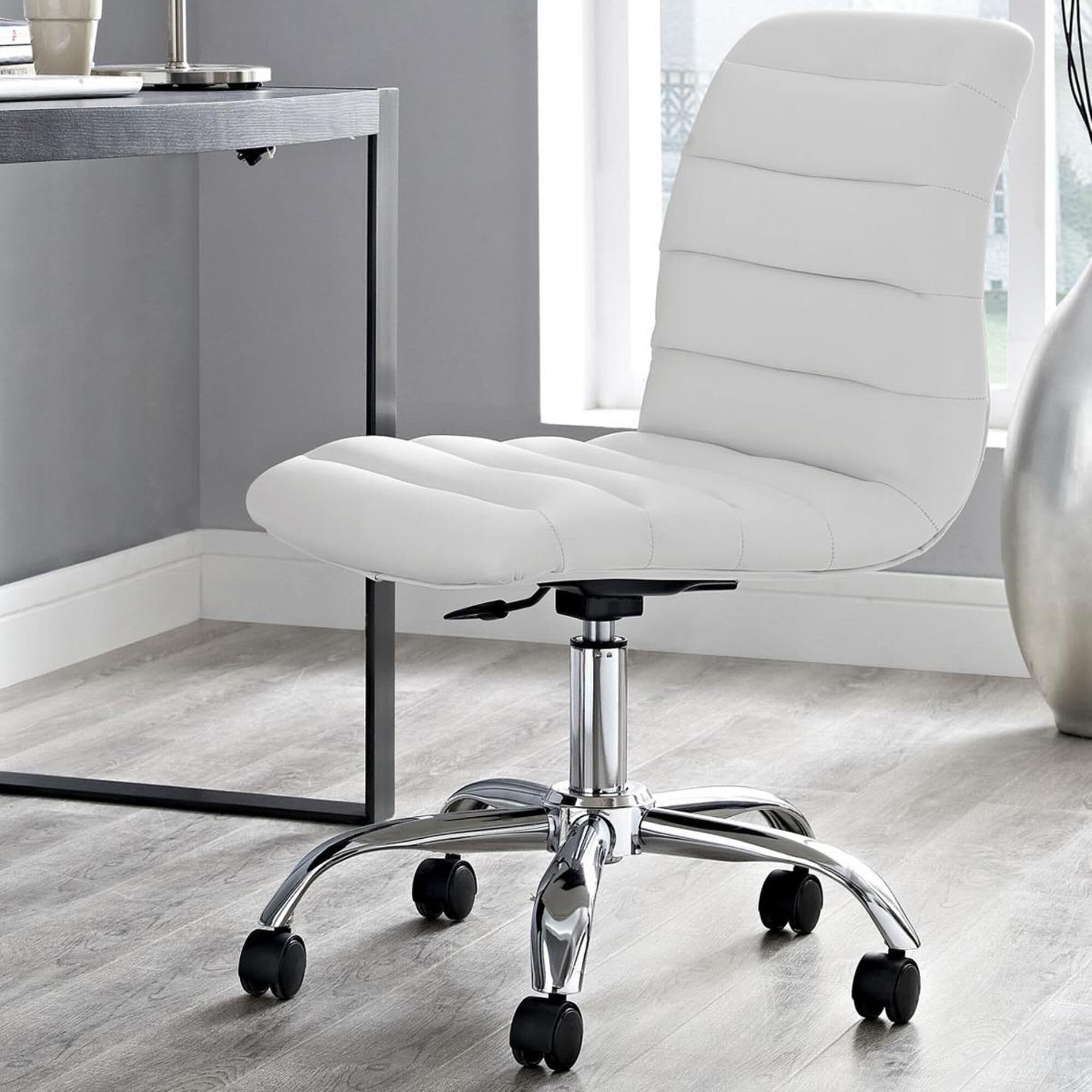 White mid store back office chair