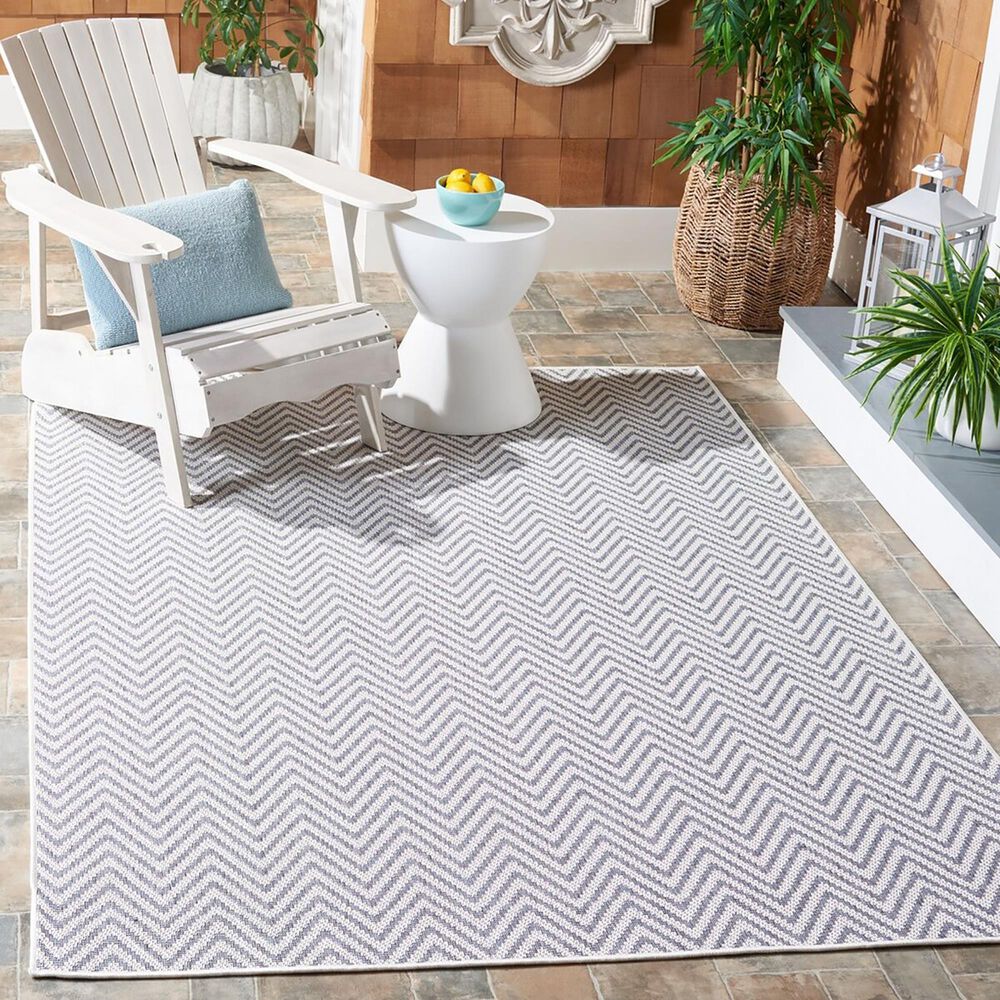 Safavieh Martha Stewart Cyprus 4&#39;5&quot; x 6&#39;5&quot; Blue and Creme Area Rug, , large