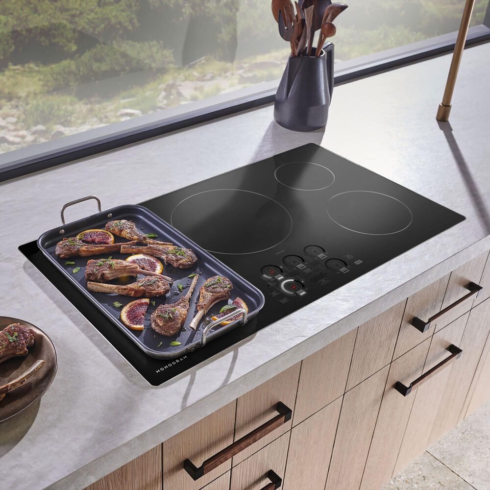 Monogram 30&quot; Induction Cooktop in Black, , large