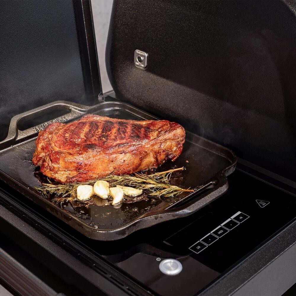 Traeger Grills Woodridge Elite Pellet Grill in Black, , large