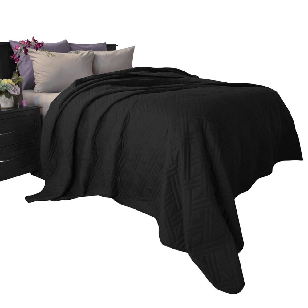 Timberlake Full/Queen Bed Quilt in Black, , large