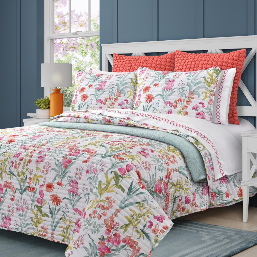 J. Queen Bold Tallulah 3-Piece King/California King Quilt Set in Pink, , large