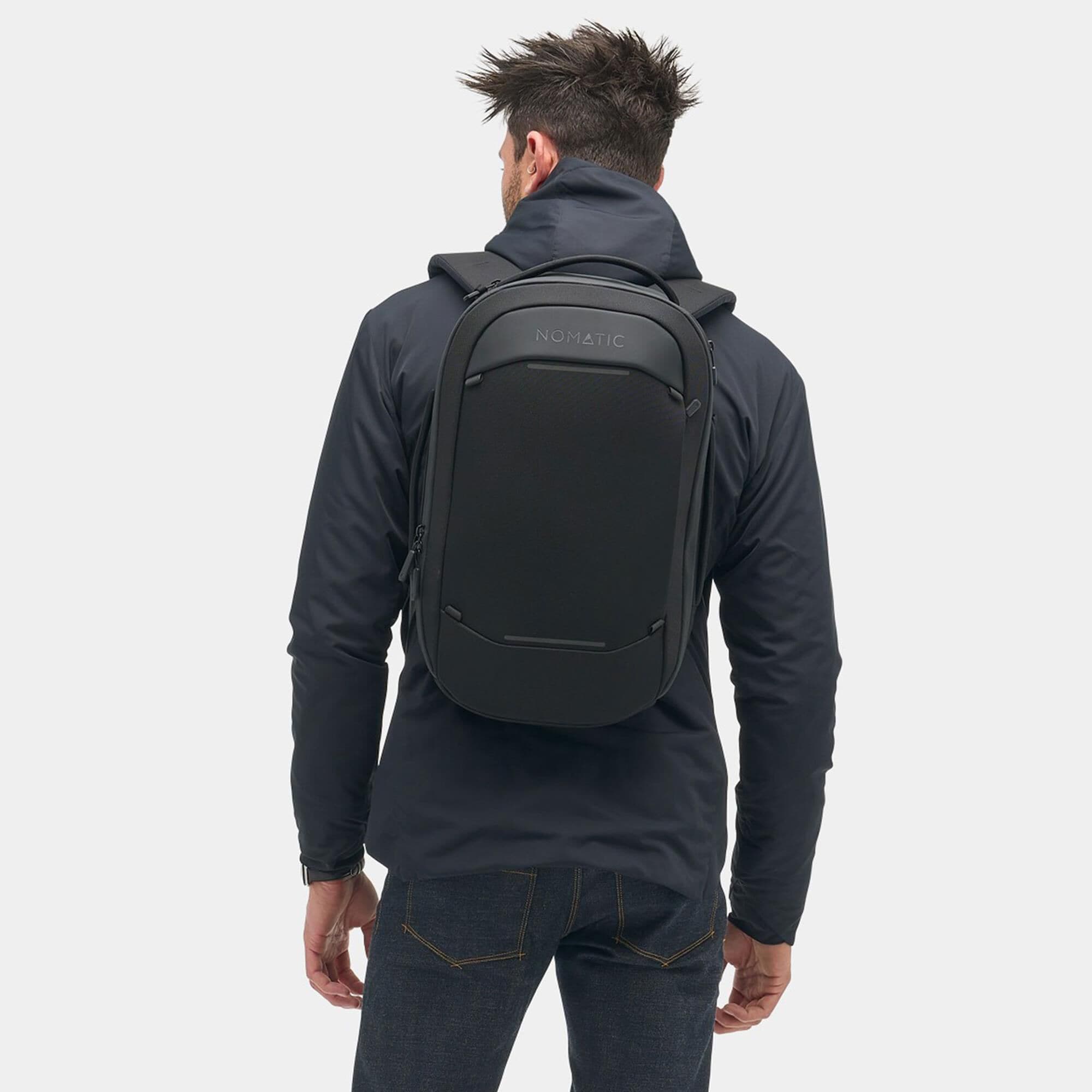 Nomatic Navigator 15L Backpack in Black