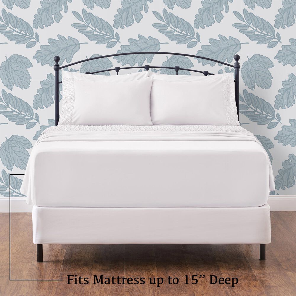 4-Piece Queen Clipped Textured Sheet Set in White, , large
