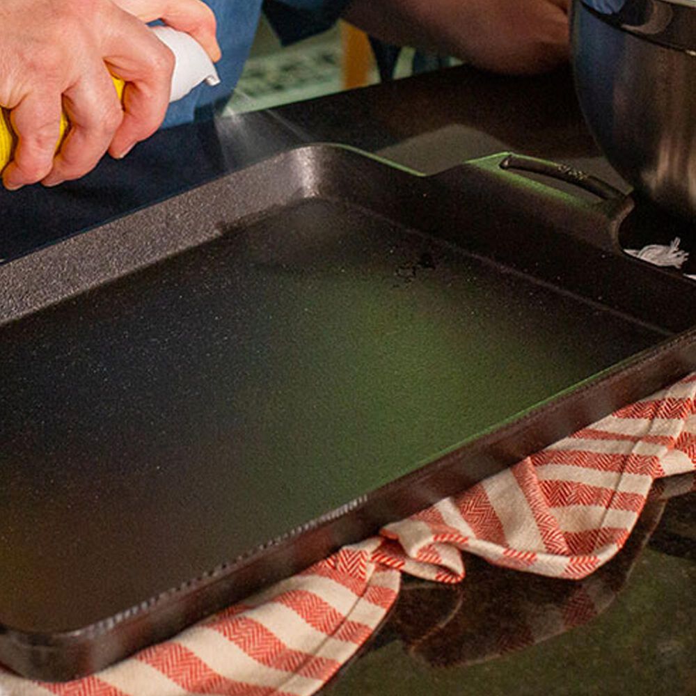 Lodge Seasoned Cast Iron Baking Pan in Black, , large