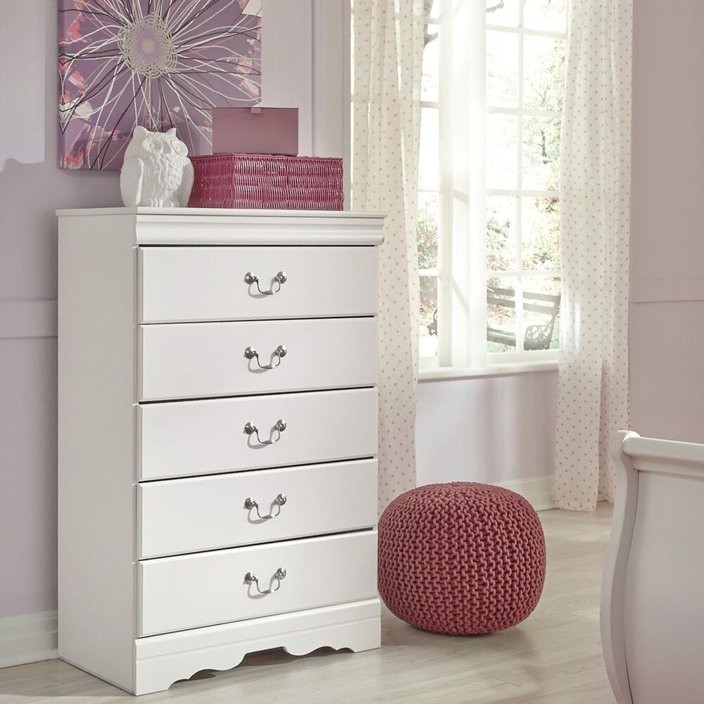 Ashley Anarasia 5 Drawer Chest in White, , large