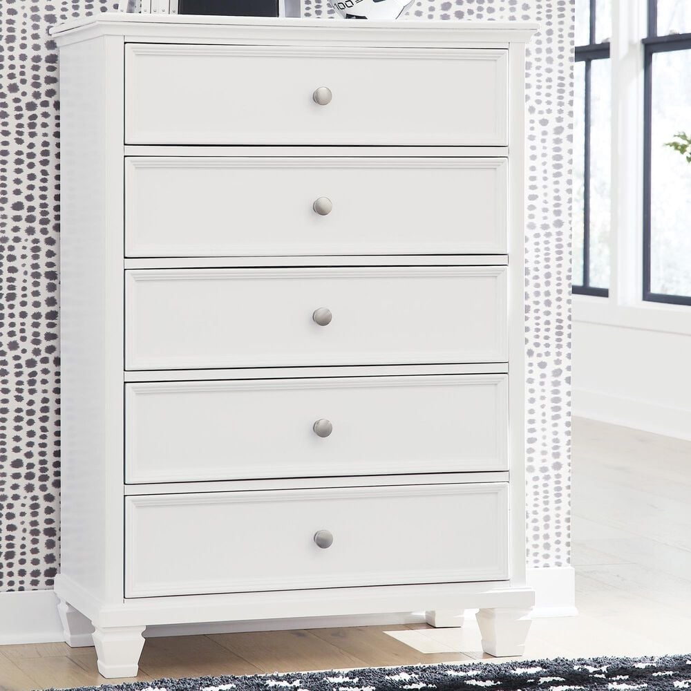 Ashley Fortman 5-Drawer Chest in White, , large