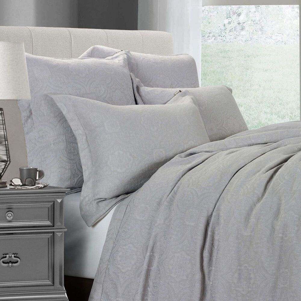 HiEnd Accents Medallion Matelasse 3-Piece Queen Duvet Cover Set in Gray, , large