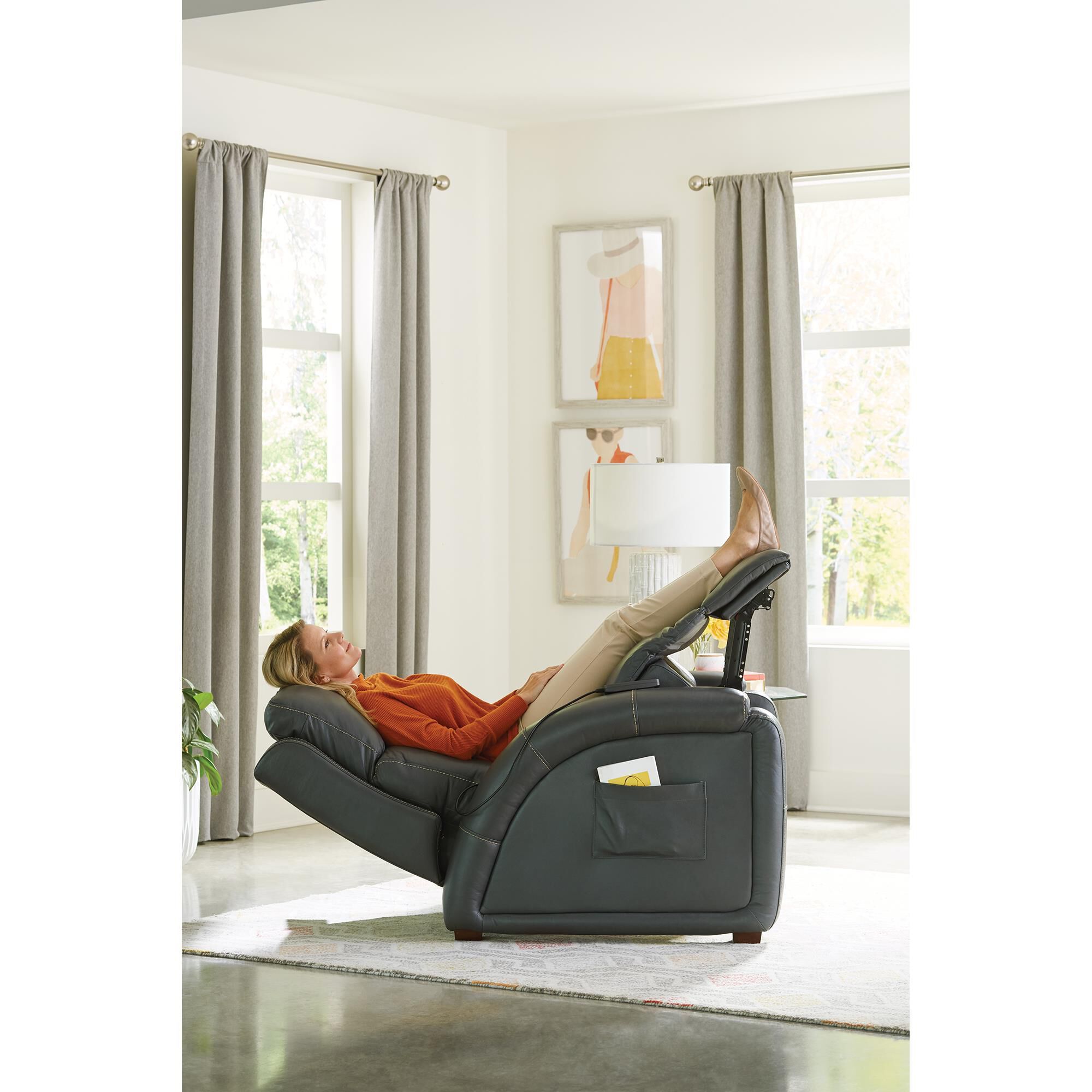 Catnapper Reliever Zero Gravity Power Recliner in Gunmetal NFM