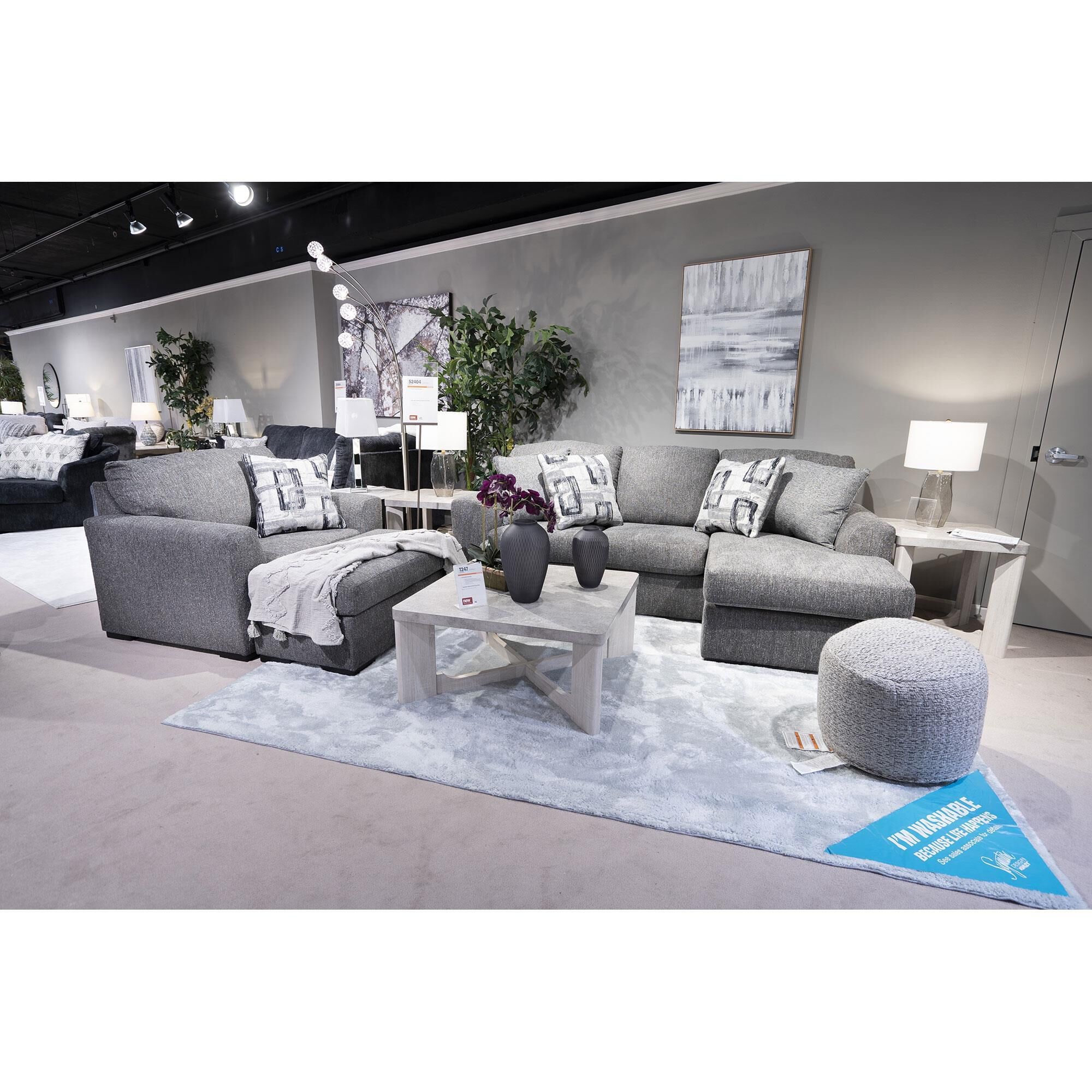 Broyhill 2025 sofa chaise
