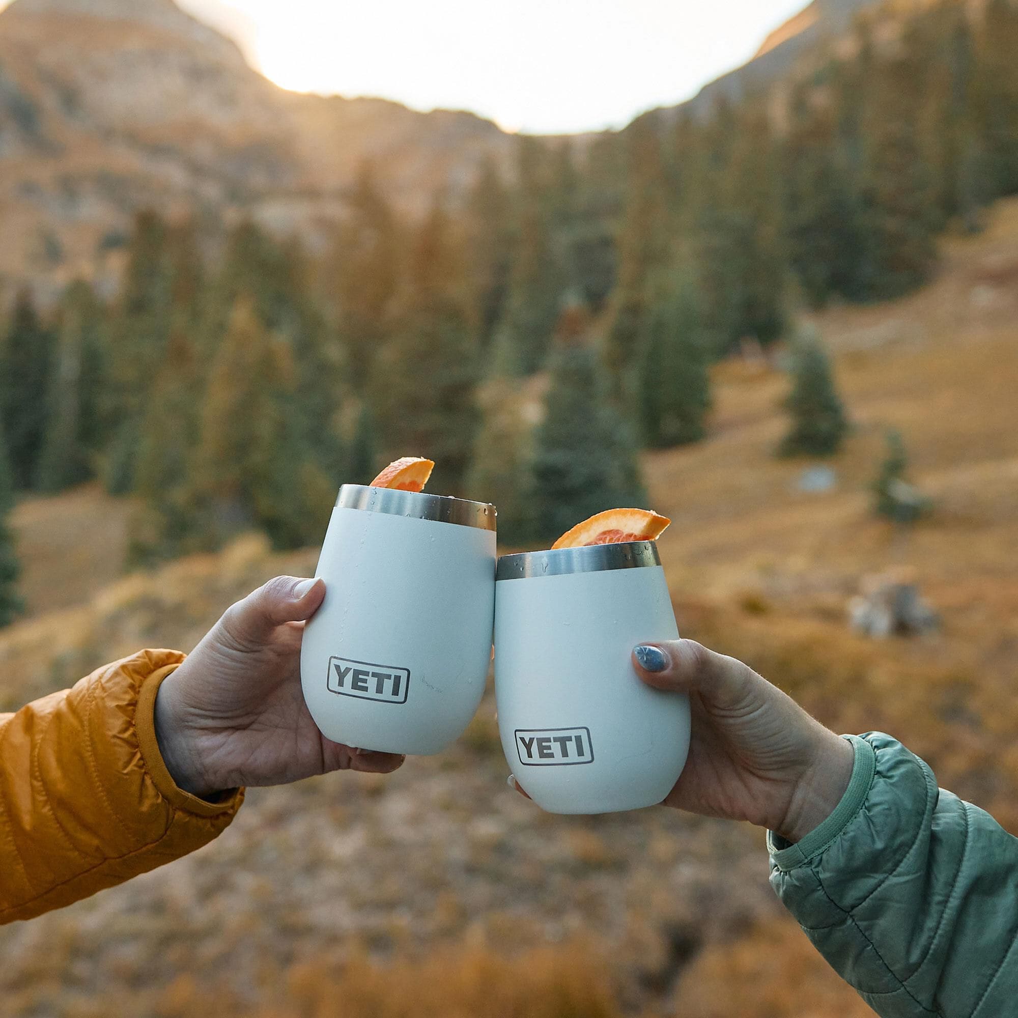 YETI Rambler 10oz Wine Tumbler ホワイト2個セット YETI Rambler 10 Oz Wine Tumbler with MagSlider Lid in White