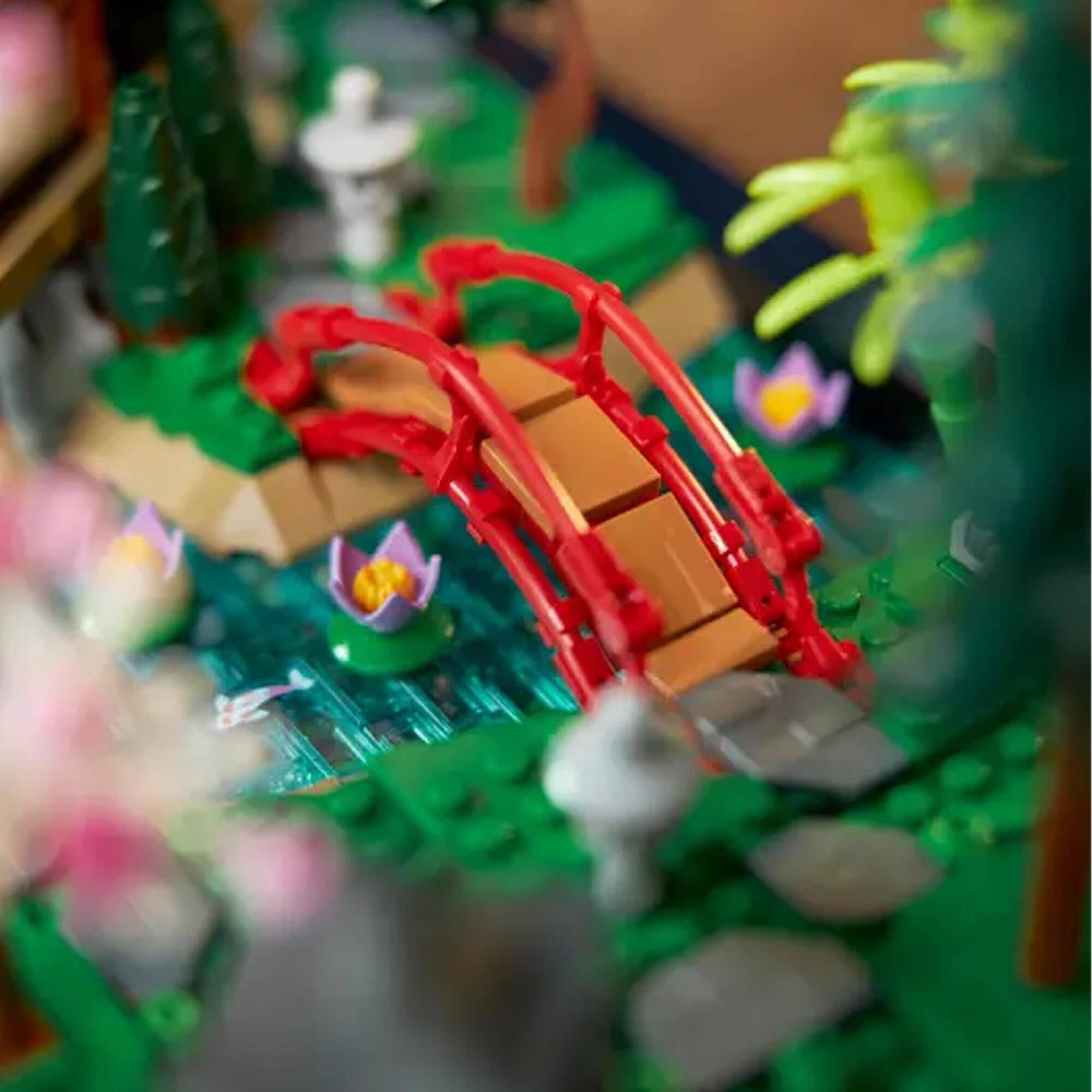 LEGO Icons Tranquil Garden Building Set