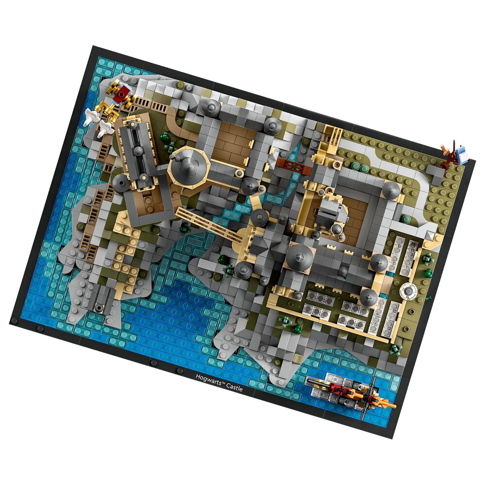 LEGO Harry Potter Hogwarts Castle and Grounds, , large