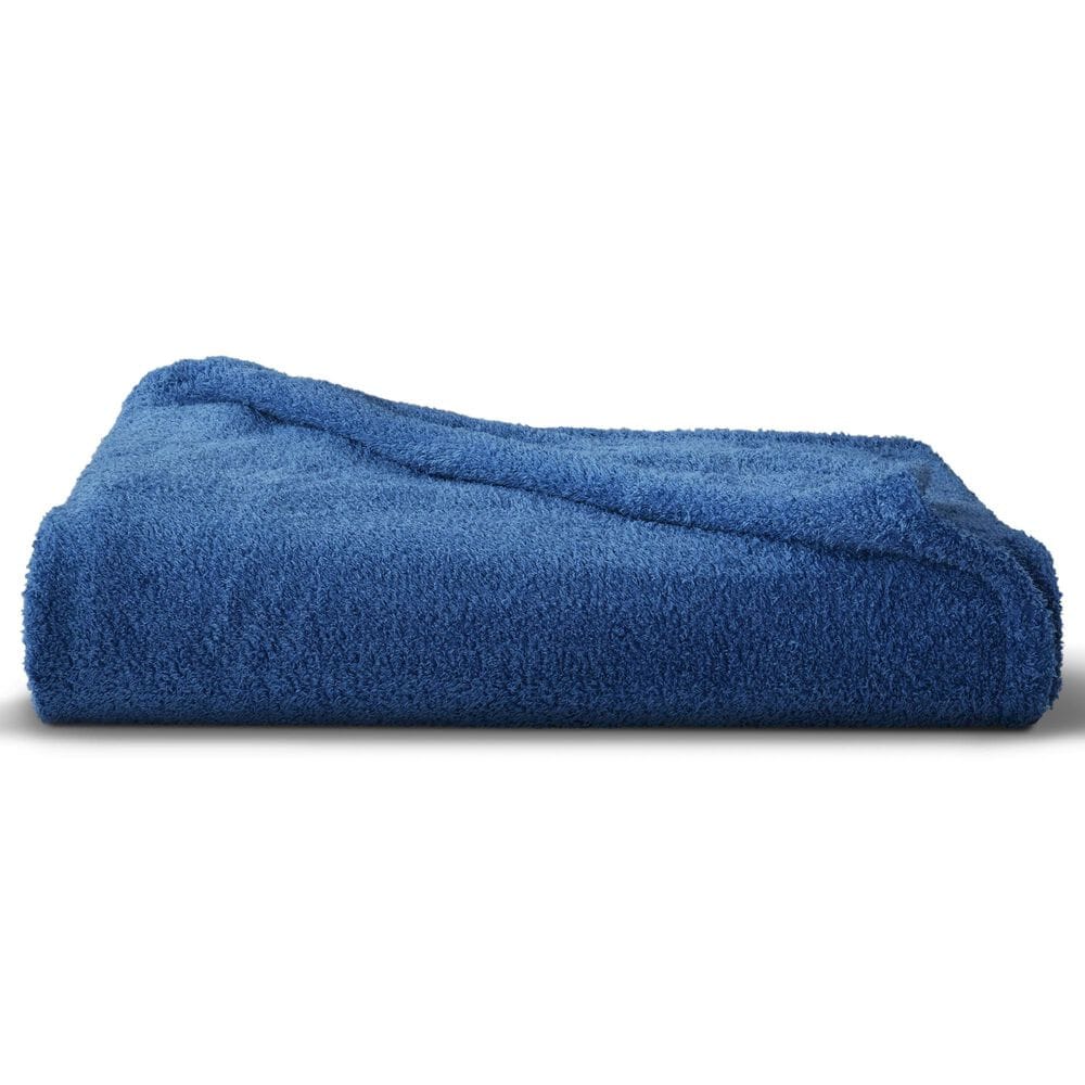 J. Queen New York Cozy 50" x 70" Throw in Blue, , large