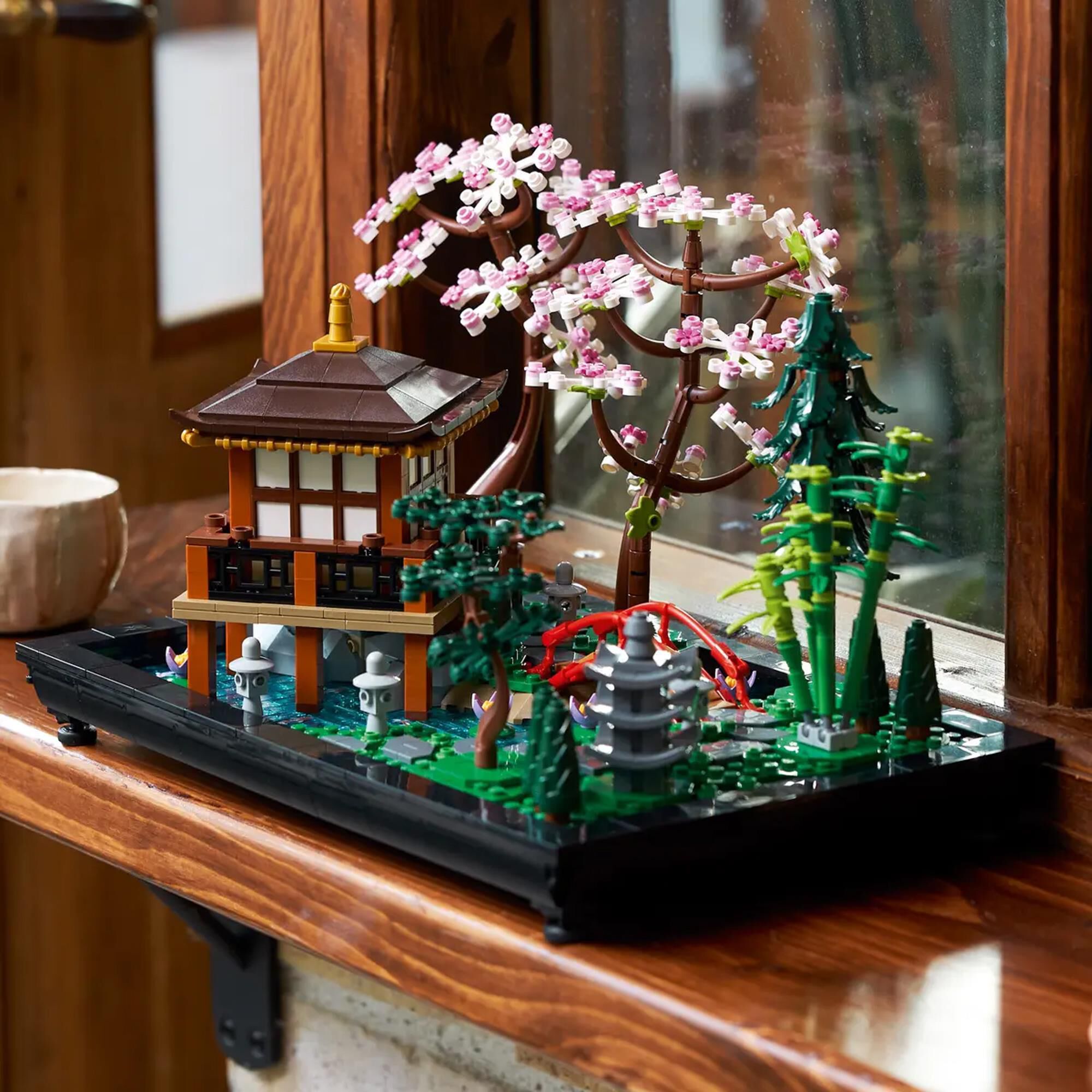 LEGO Icons Tranquil Garden Building Set