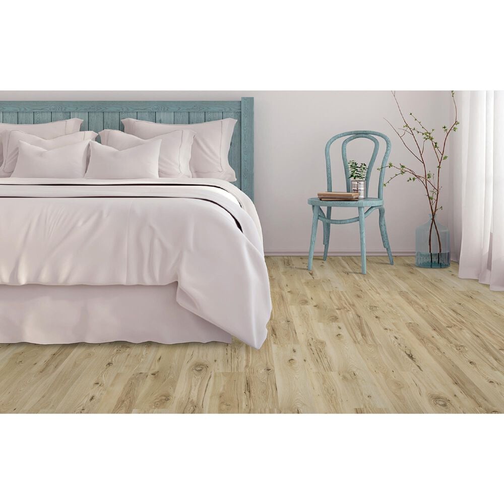 Mohawk Morena Bluffs Fresh Spring Pecan 8&quot; x 54&quot; Laminate, , large