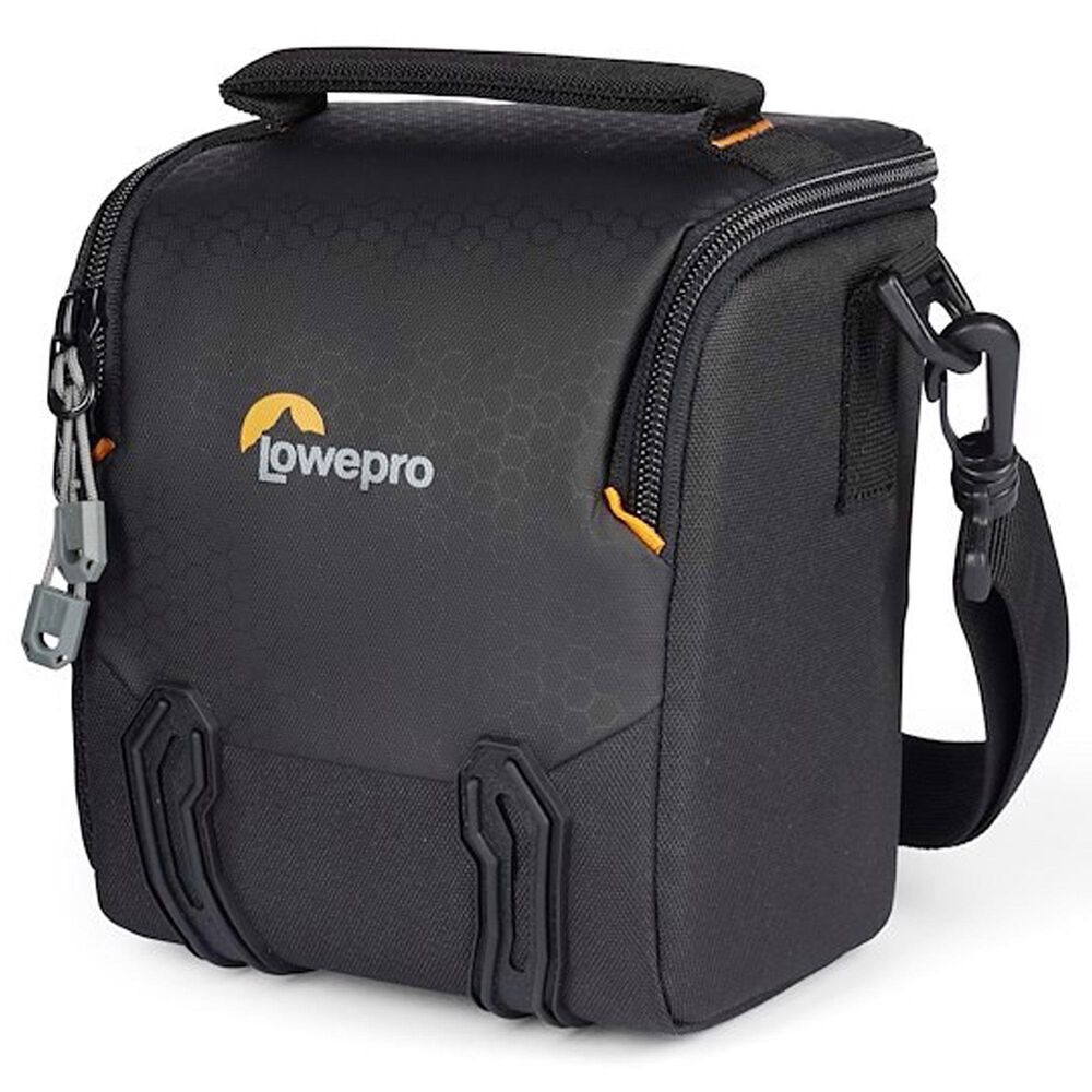 Lowepro Adventura SH 120 III Camera Case in Black, , large