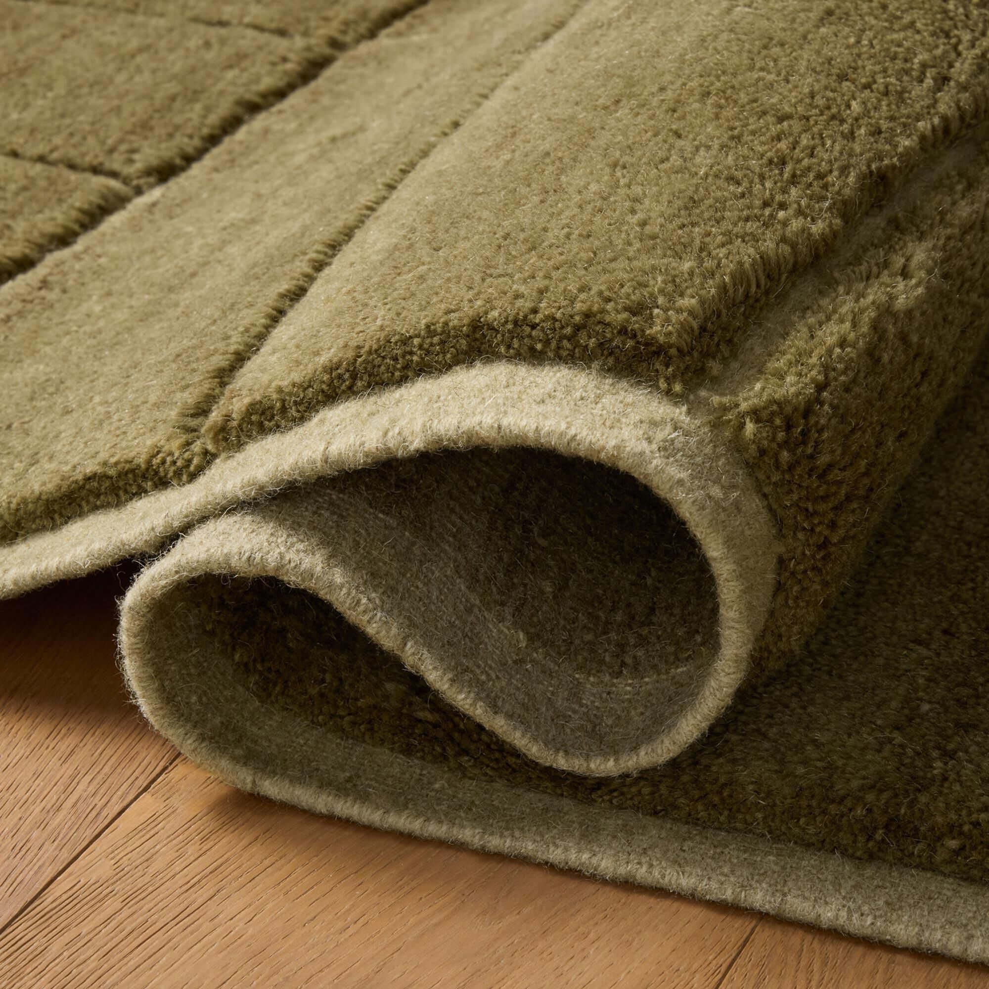Loloi Bracken Moss and Olive 2' x 3' Area Rug