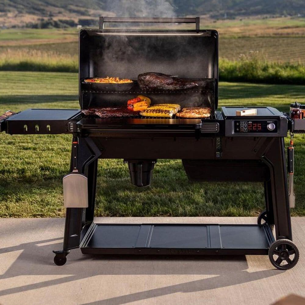 Traeger Grills Woodridge Pro Pellet Smoker Grill in Black, , large