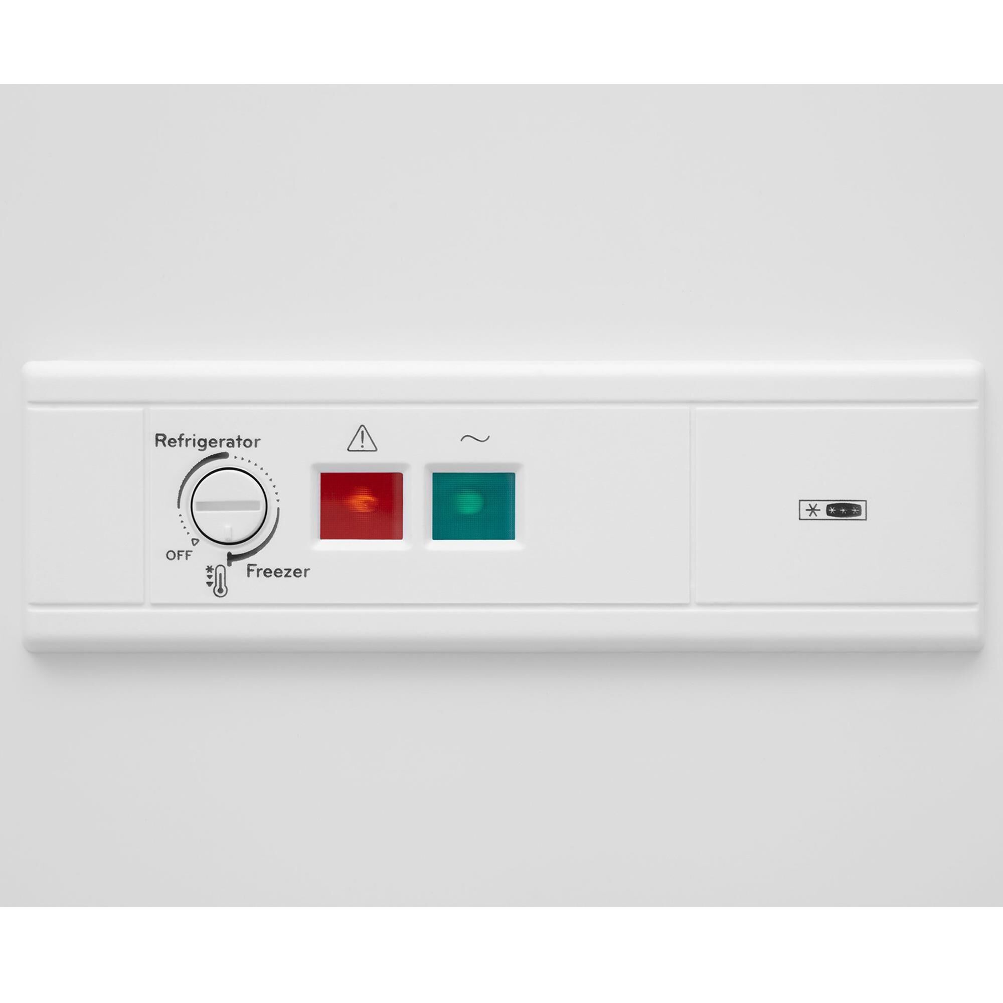 hotpoint chest freezer red light