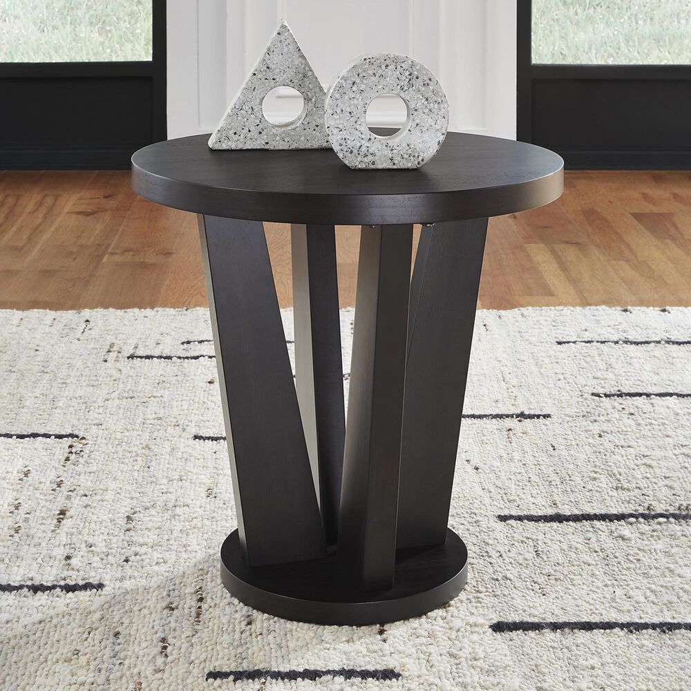 Ashley Chasinfield End Table in Dark Brown, , large