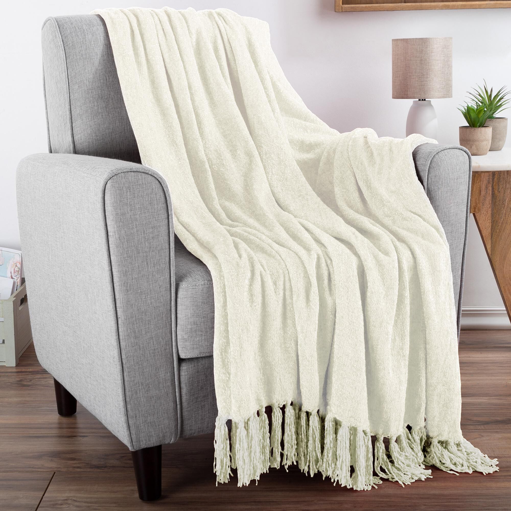 Large white store fluffy blanket