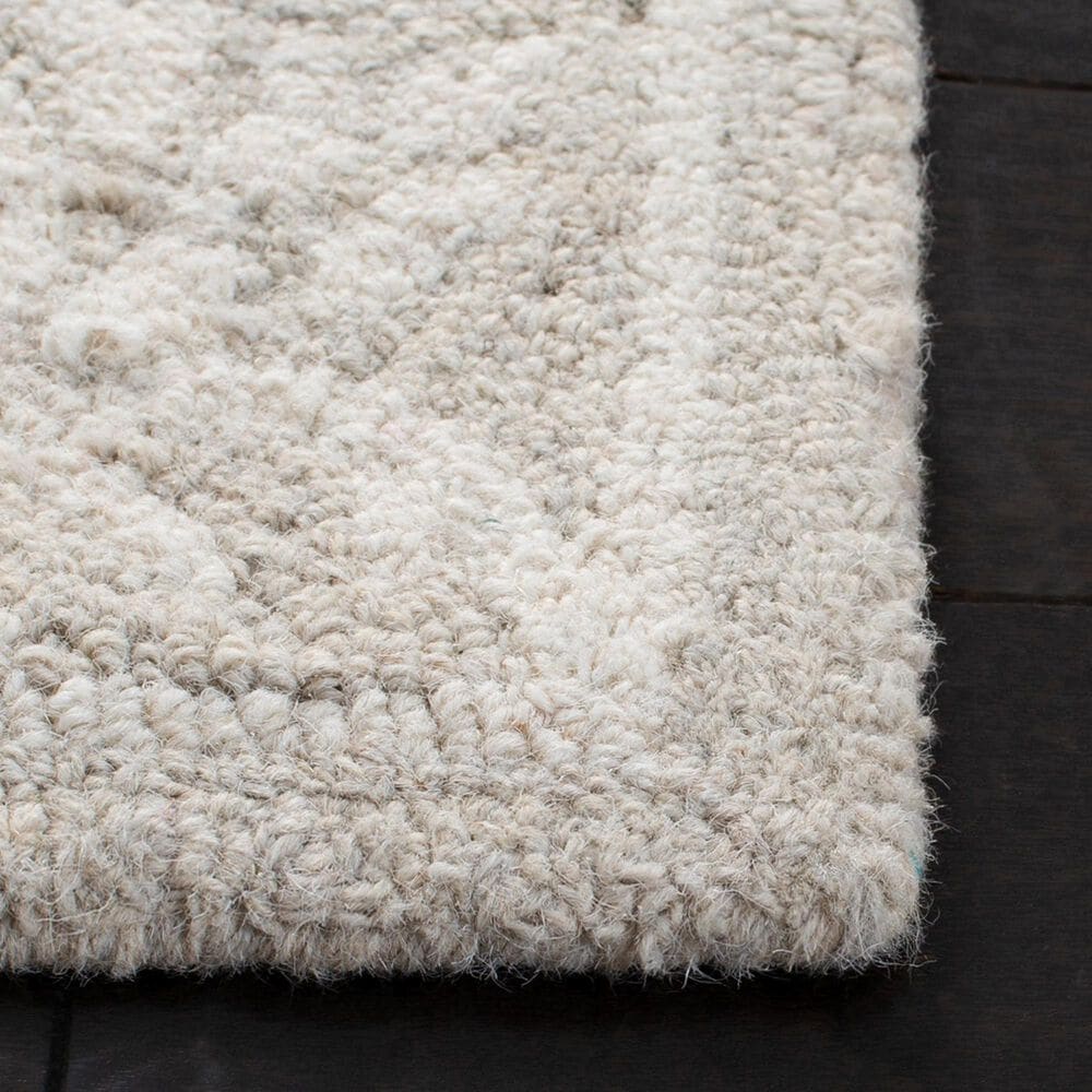 Safavieh Micro-Loop Damask 5&#39; x 8&#39; Silver and Ivory Area Rug, , large