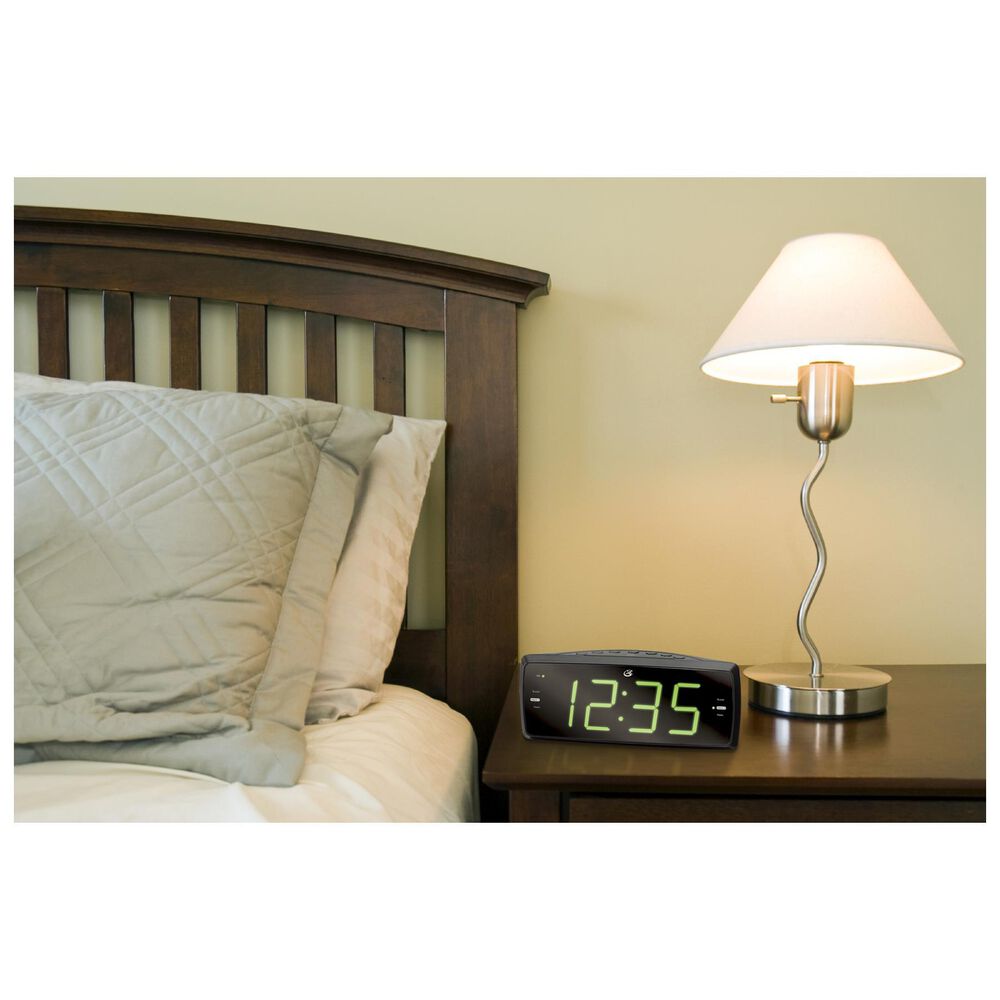 GPX Large Display Dual Alarm Clock Radio in Black Shop NFM