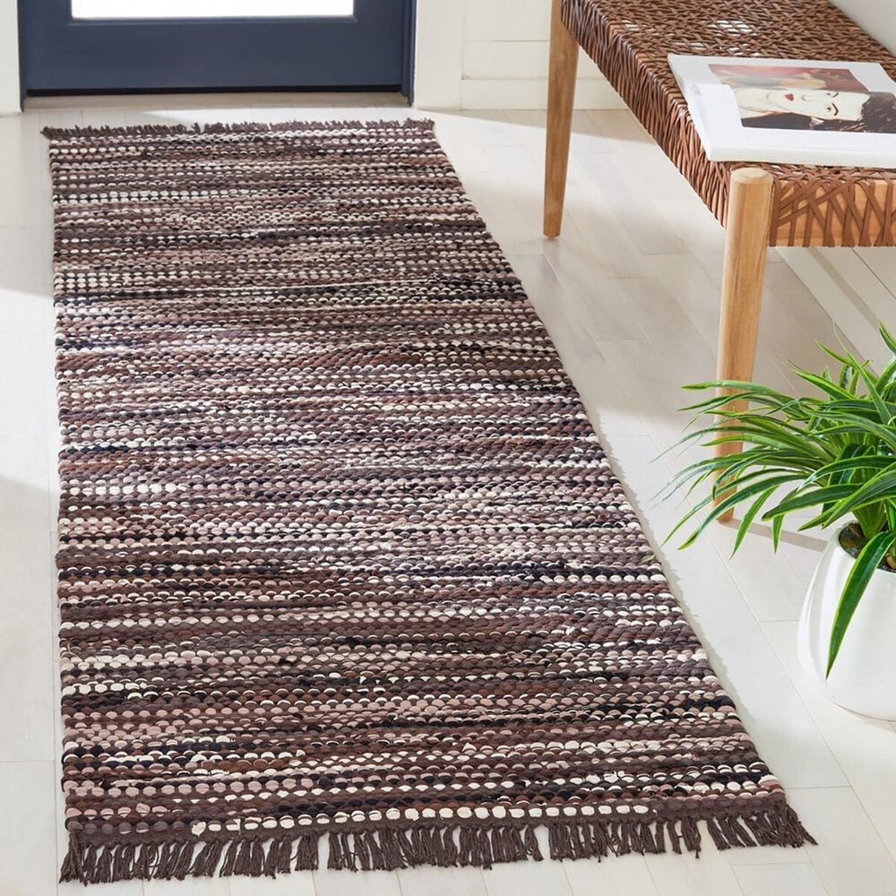 Safavieh Montauk 2&#39;3&quot; x 8&#39; Brown and Ivory Runner, , large
