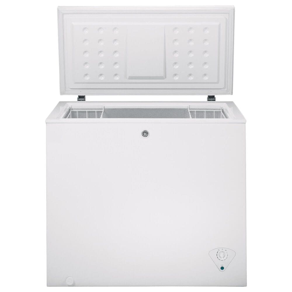 GE Appliances 7.0 Cu. Ft. Manual Defrost Chest Freezer in White, , large