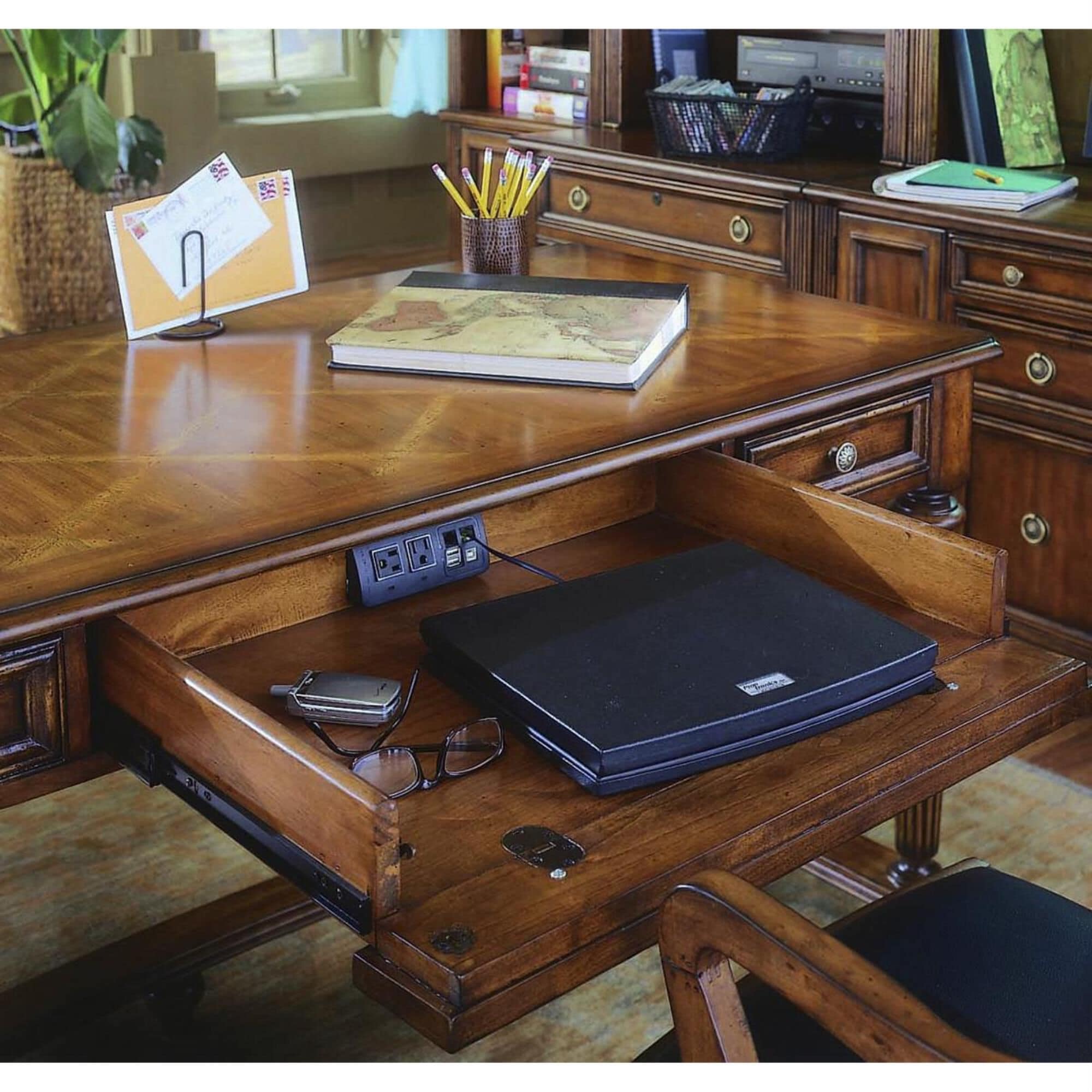 Brookhaven online leg desk